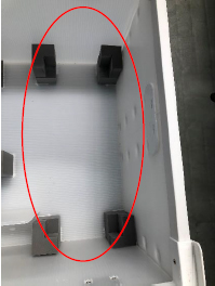 ルーターボックスをはまるように入れてください